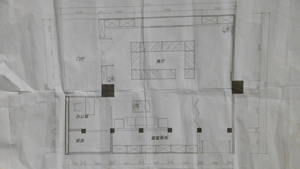 輕質(zhì)隔墻板、輕質(zhì)隔墻在古玩店中的使用，更多輕質(zhì)隔墻板價格及設(shè)備請咨詢博悅佳客服